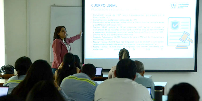 Capacitan a personal sobre documentación y regulación de precursores químicos a ingenios azucareros